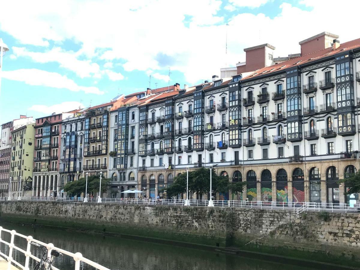 Old Town & River Bilbao Buitenkant foto